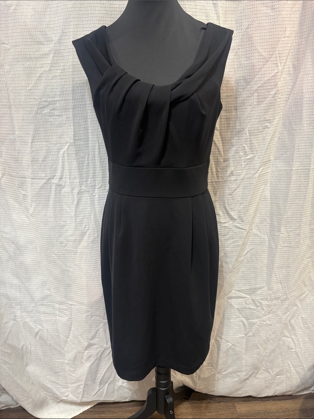 Classic Black Sleeveless Pleated Neck Dress